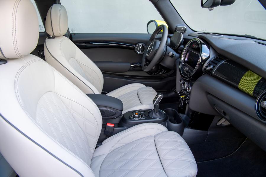 Интерьер Mini Cooper SE (F56) 2020 года  (NA) (фото 299 из 342)